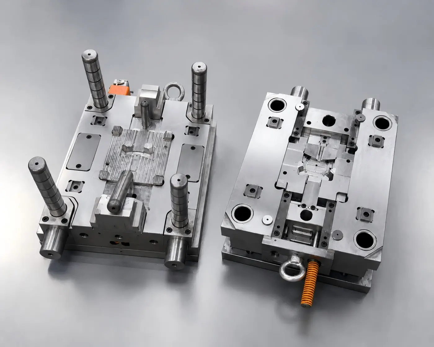 Precision injection molds for plastic component production